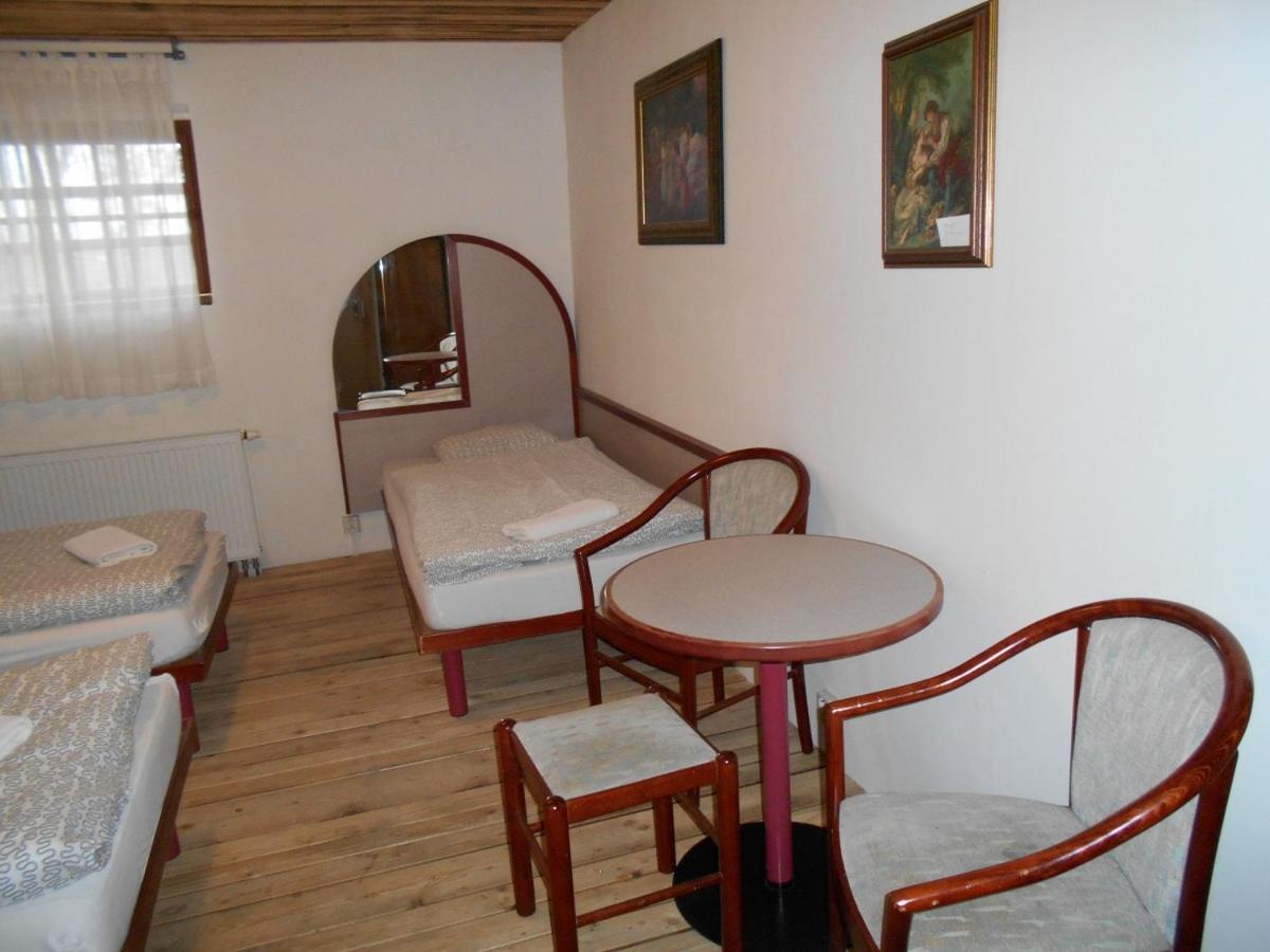 Drevak "U Elisky" Hotel Cisovice Exterior foto